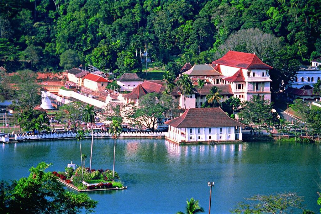 The Heaven'S Villa Kandy Exterior photo